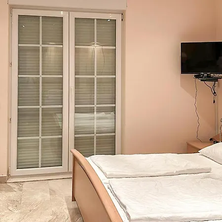 Gorgeous In With Wifi Apartament *