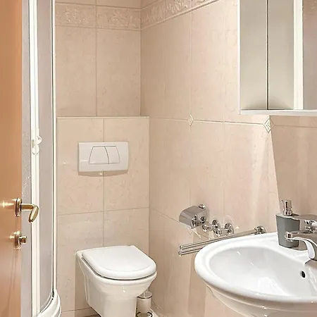 Gorgeous In With Wifi Apartament *